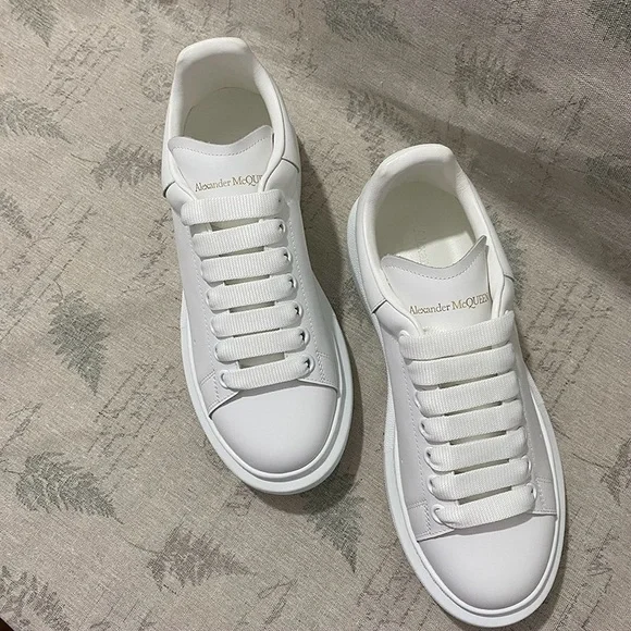 Alexander McQueen White Thick-Soled Sneakers - Picture 4 of 7